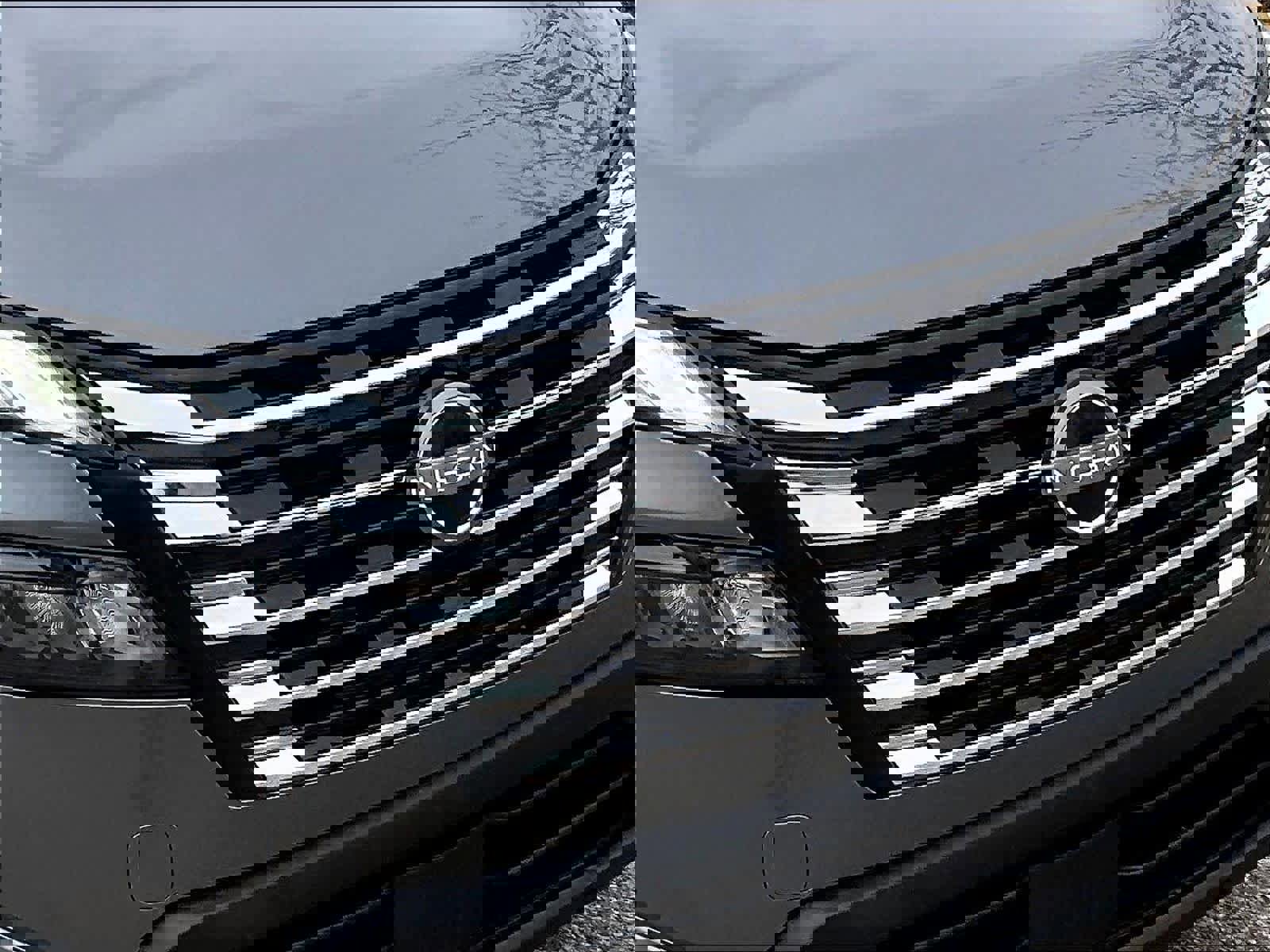 Used 2024 Nissan Rogue SV image 30