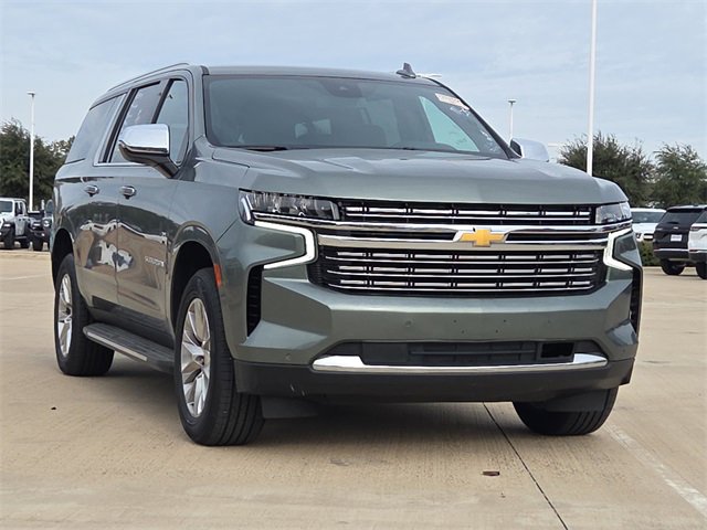 Used 2023 Chevrolet Suburban Premier image 10