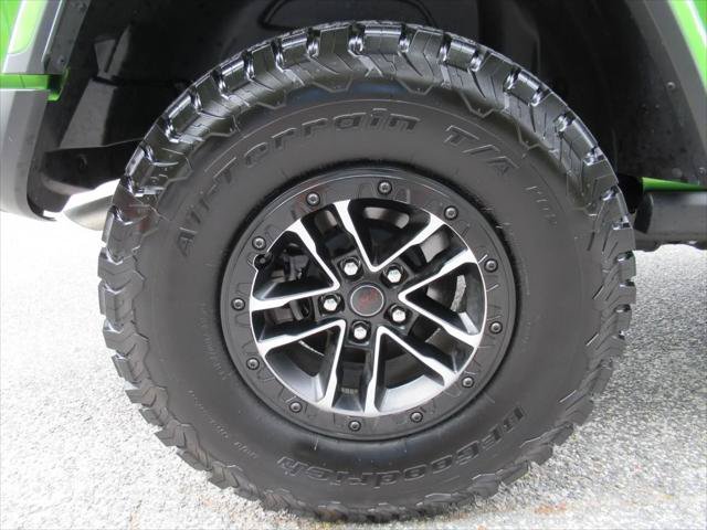 Certified 2025 Jeep Wrangler Unlimited Rubicon w/ XTREMEE 35" Tire Package AWD/4WD image 8