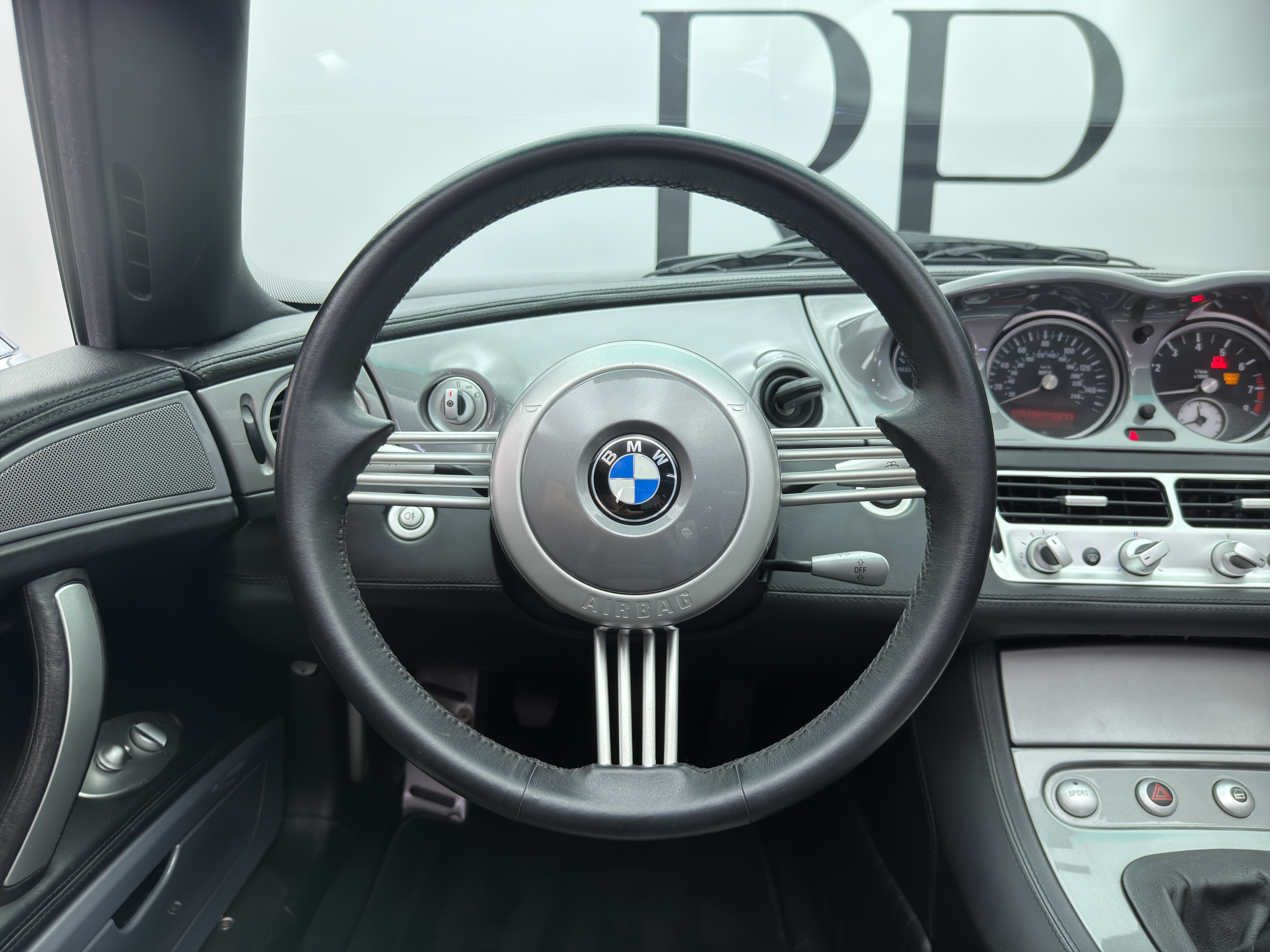 Used 2000 BMW Z8 RWD image 27