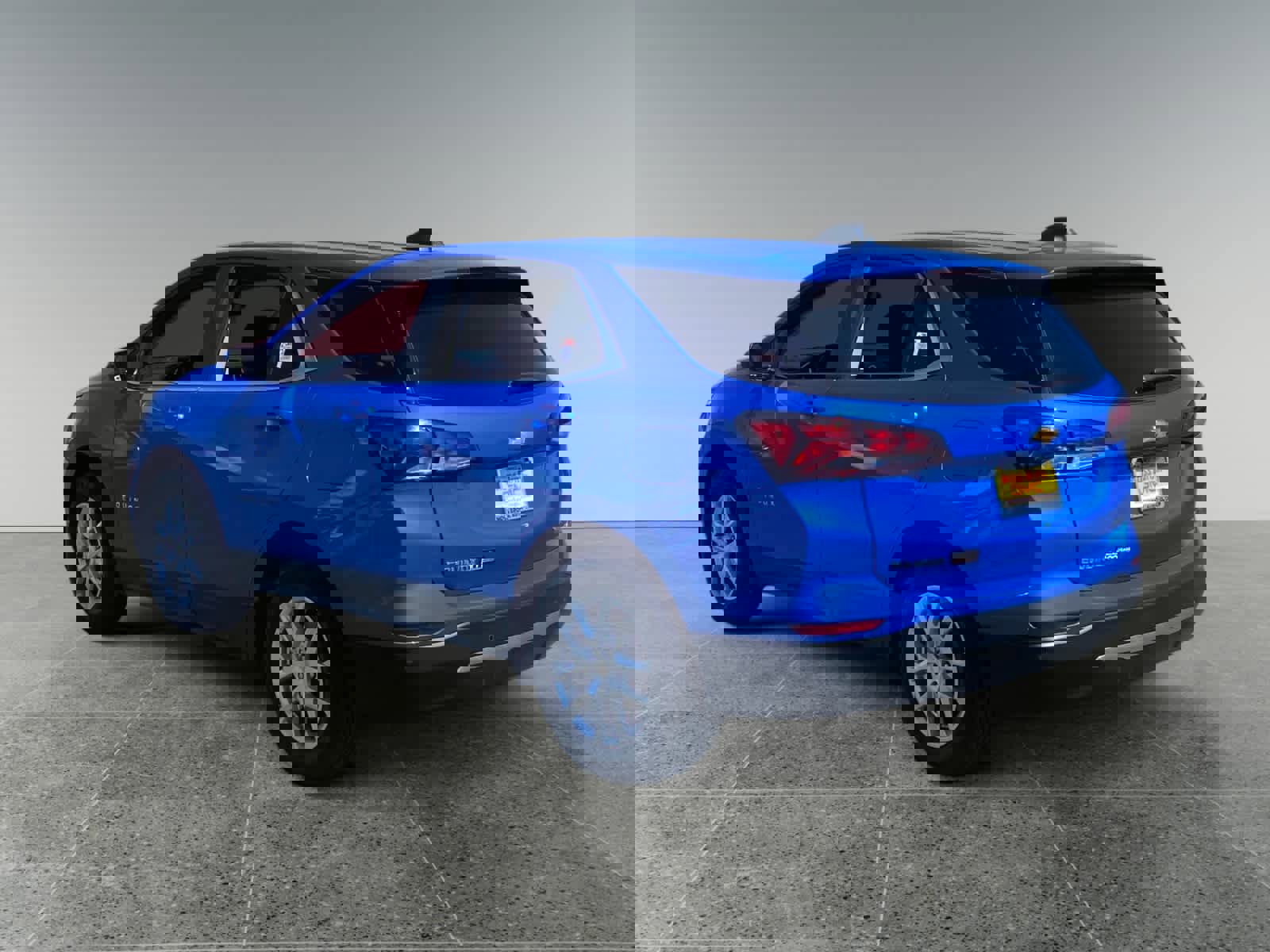 Used 2024 Chevrolet Equinox LT image 3