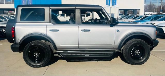 Used 2022 Ford Bronco Black Diamond image 2