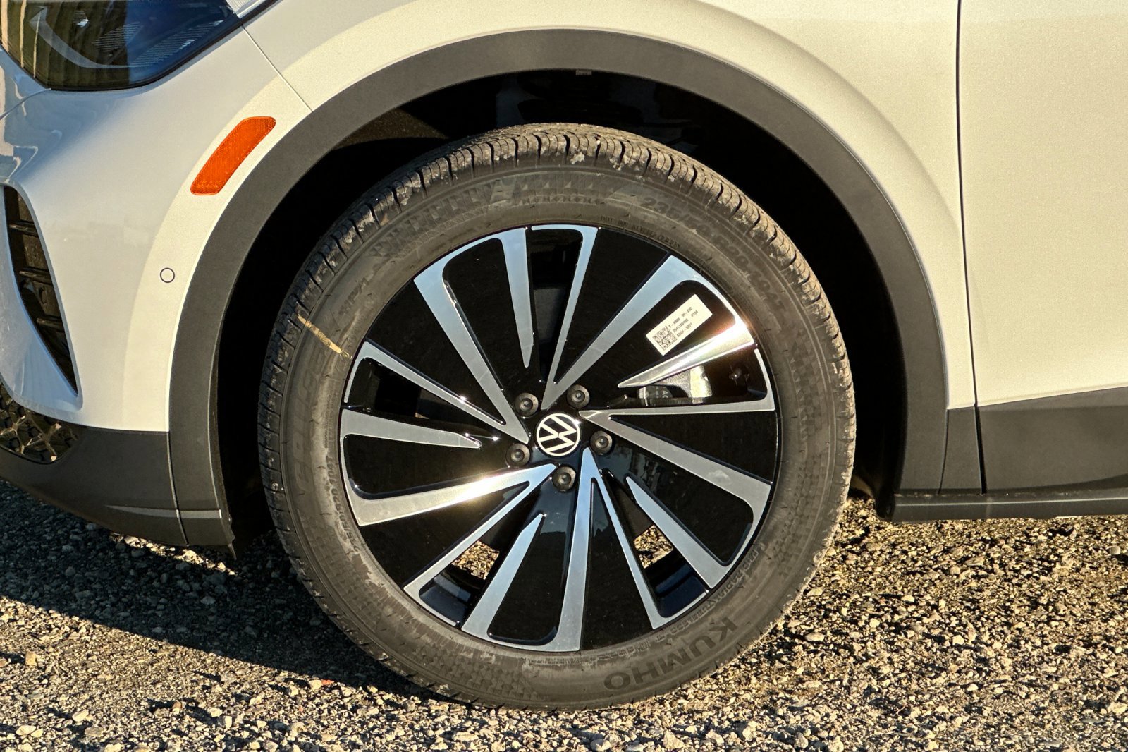 New 2026 Volkswagen ID.4 Pro image 25