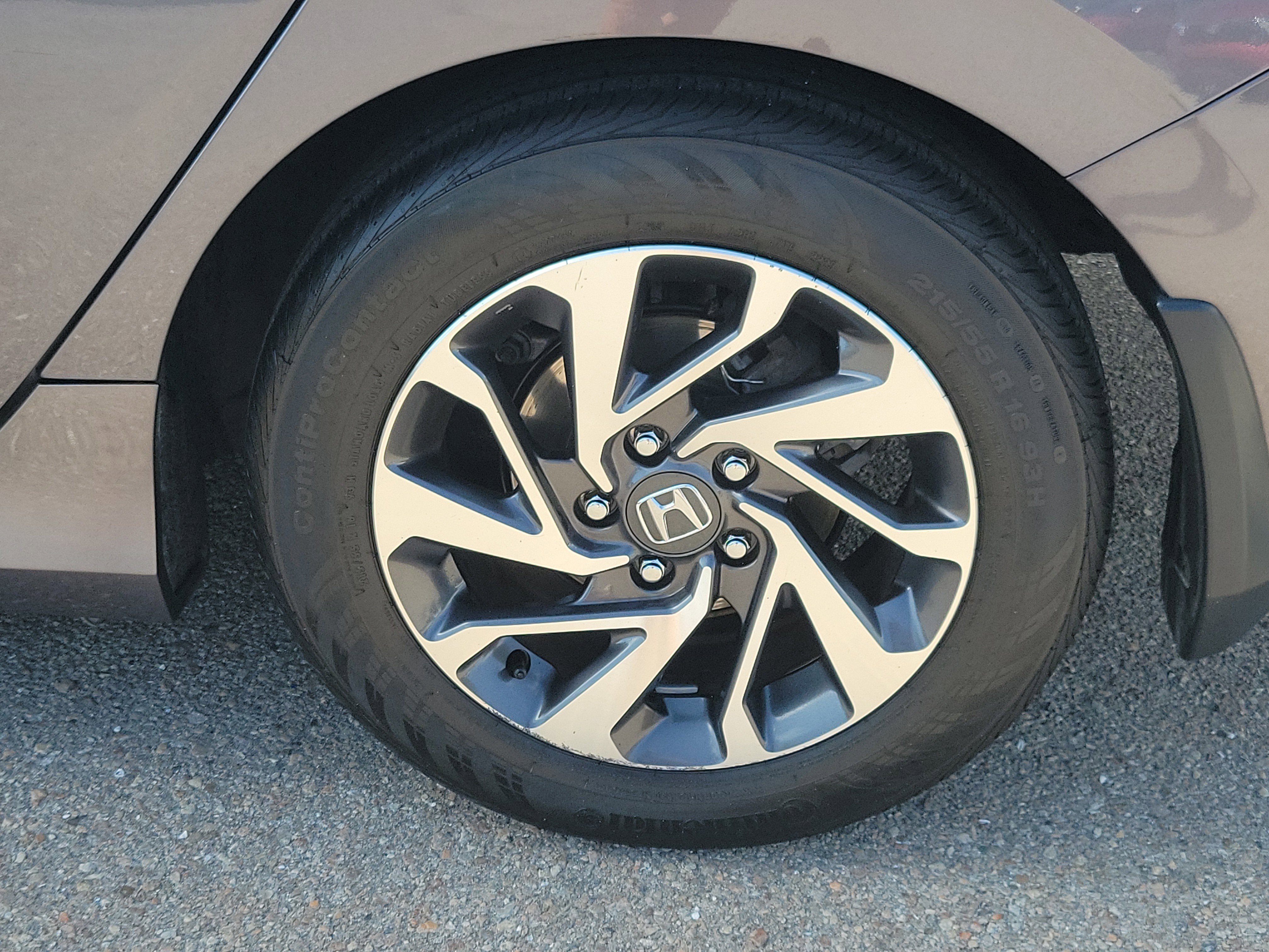 Used 2018 Honda Civic EX image 9