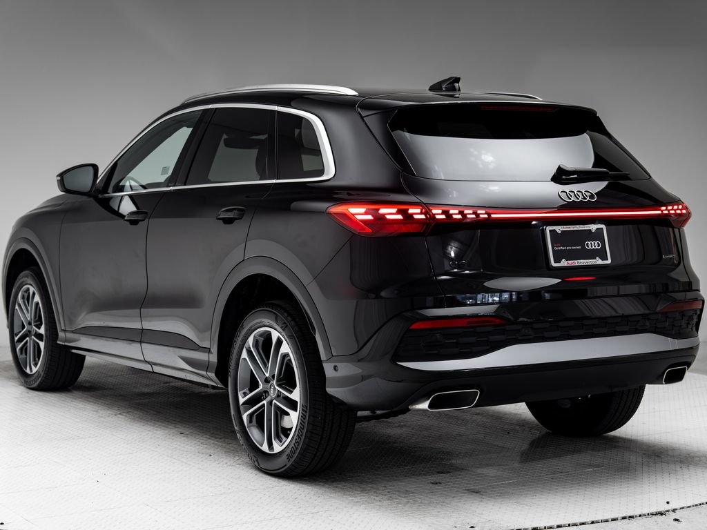 Certified 2025 Audi Q5 Premium w/ Convenience Package AWD/4WD image 3