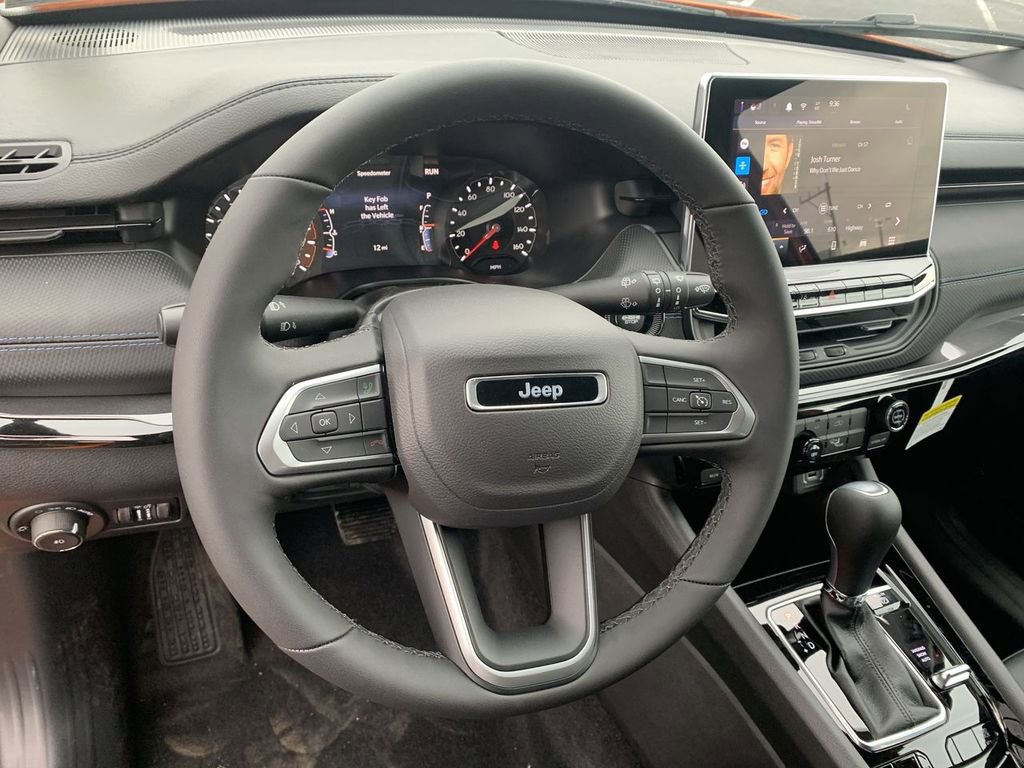 New 2026 Jeep Compass Latitude image 14