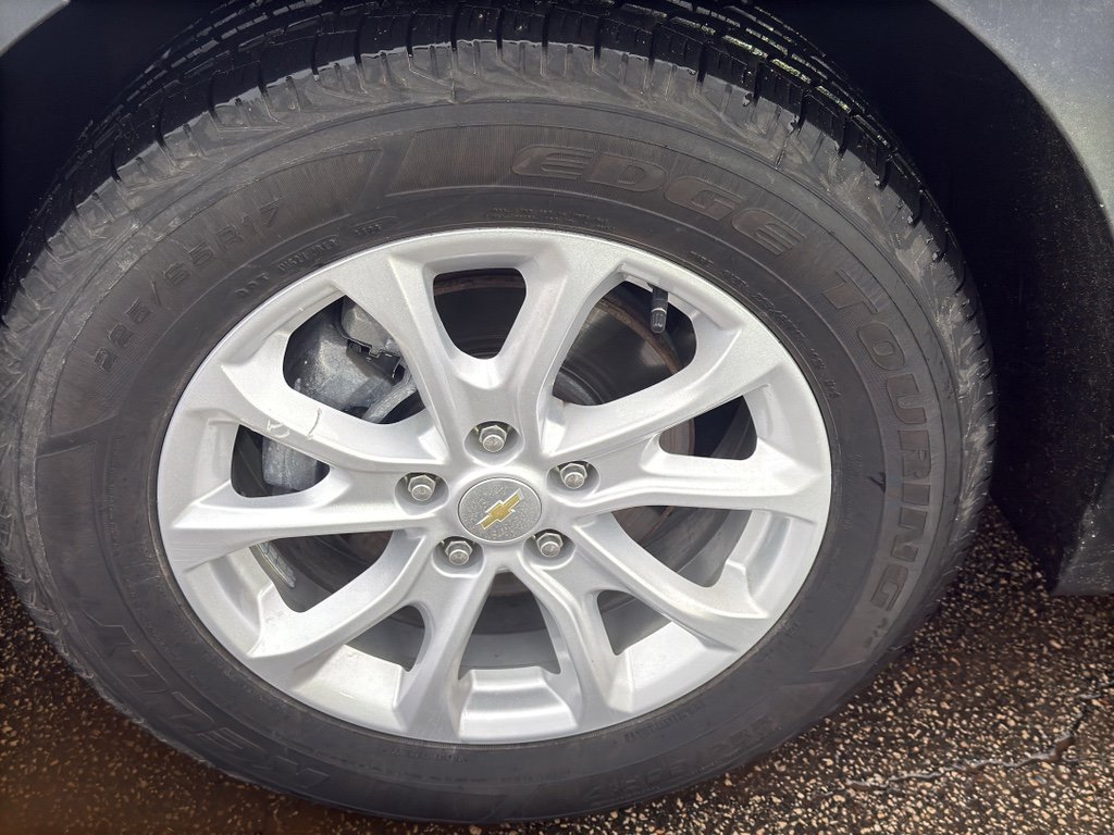 Used 2018 Chevrolet Equinox LT image 19