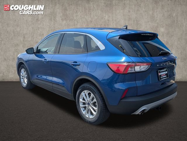 Used 2022 Ford Escape SE w/ Cold Weather Package FWD image 5