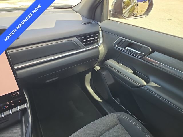 Used 2025 GMC Terrain Elevation image 12