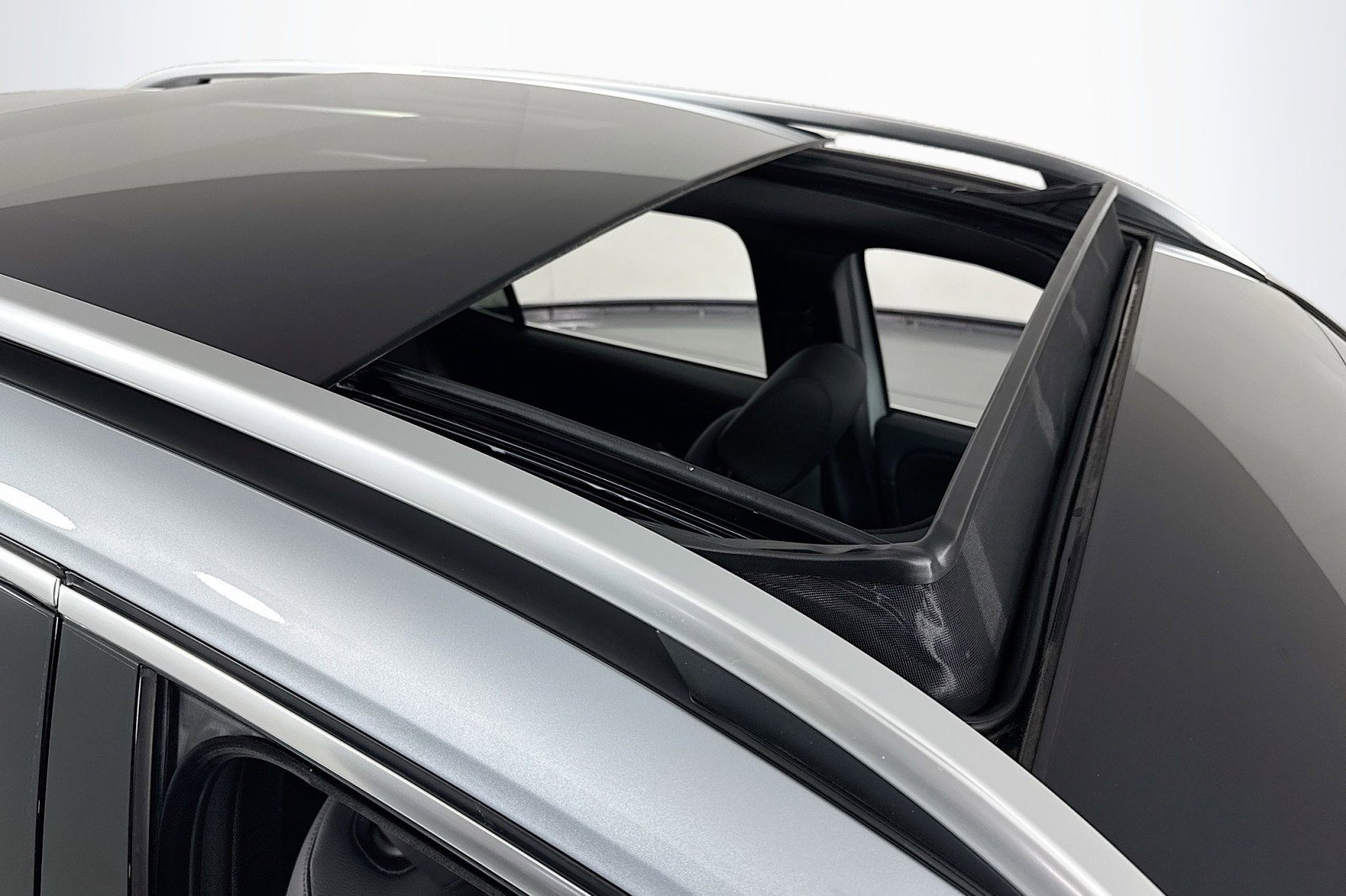 New 2026 Mercedes-Benz GLB 250 image 21