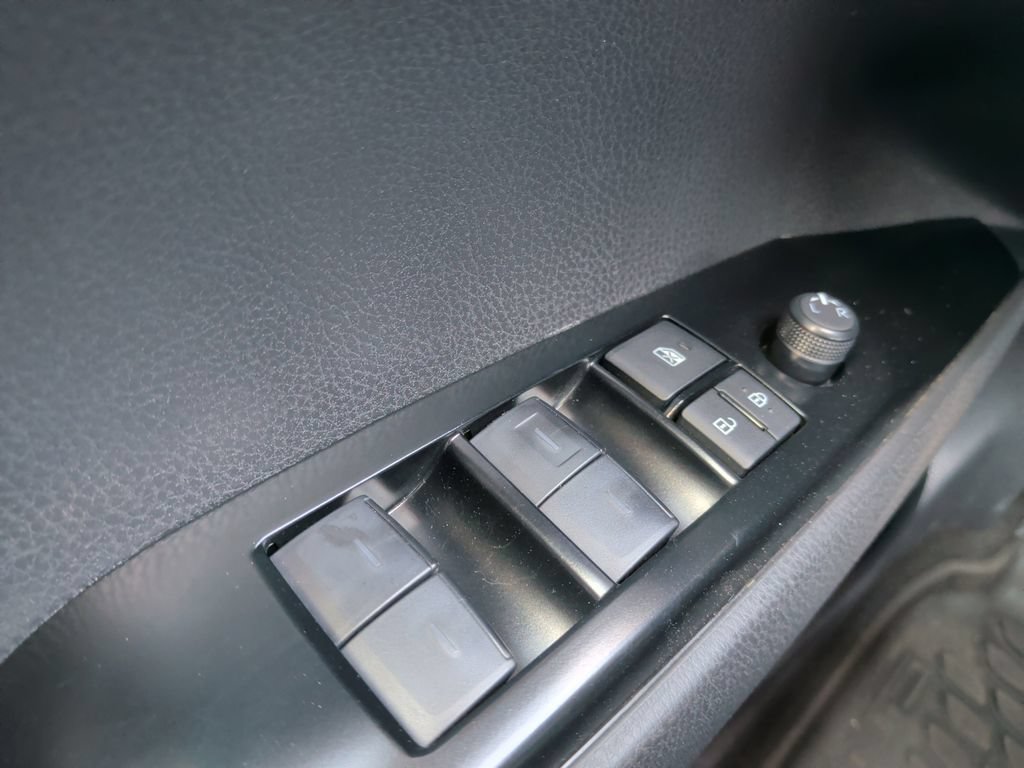 Used 2025 Toyota Camry SE w/ Convenience Package FWD image 28