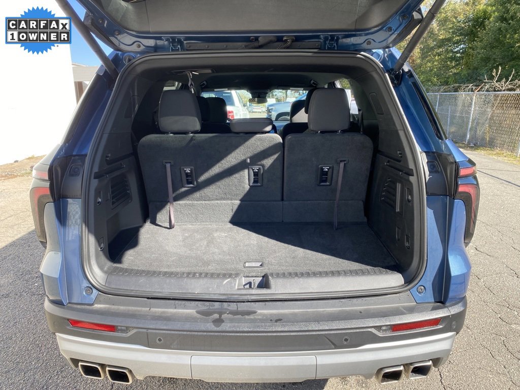 Used 2025 Chevrolet Traverse LT image 18