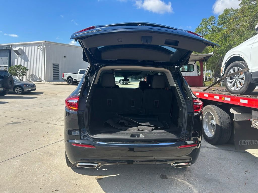 Used 2021 Buick Enclave Avenir w/ Avenir Technology Package FWD image 42
