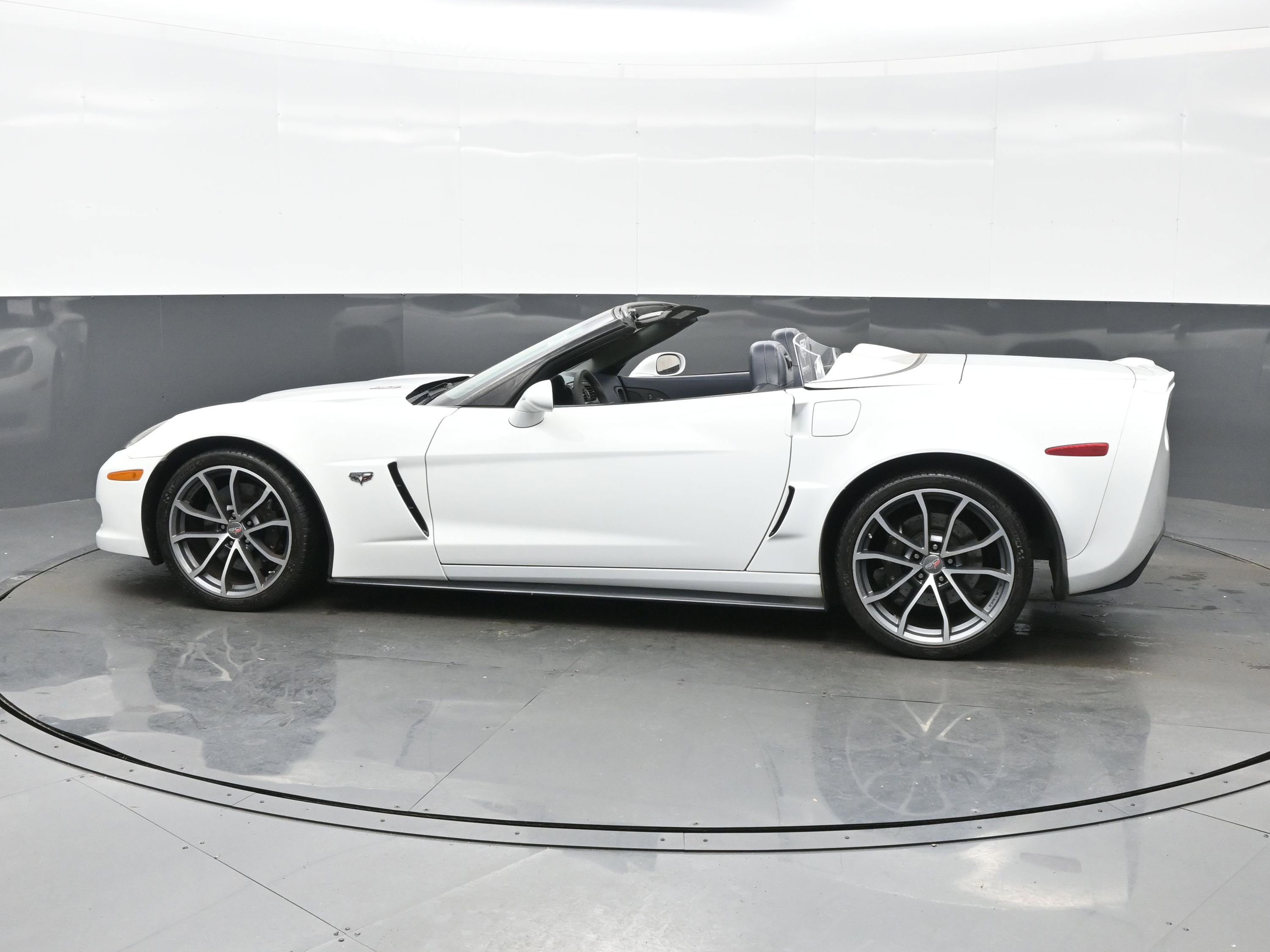 Used 2013 Chevrolet Corvette 427 w/ 1SC Preferred Equipment Group image 3