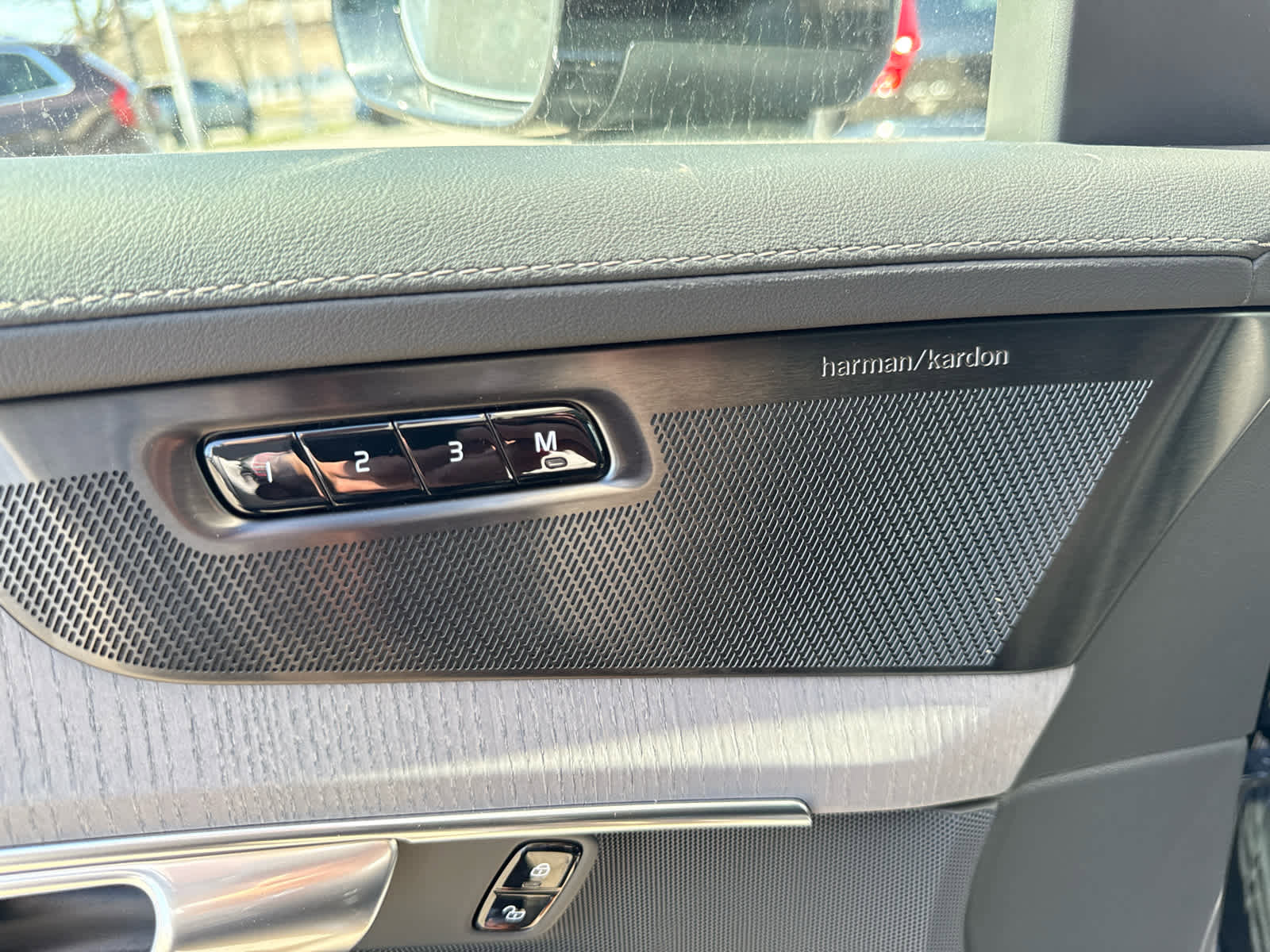 New 2026 Volvo XC90 T8 Ultra w/ Protection Package Premier AWD/4WD image 8