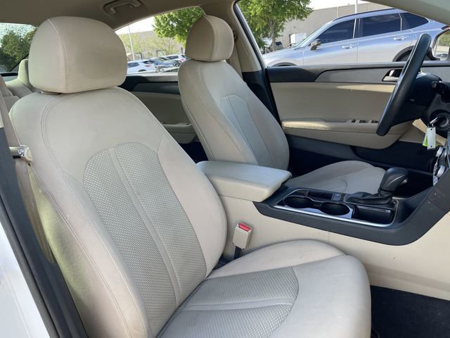 Used 2018 Hyundai Sonata SE w/ Cargo Package image 24