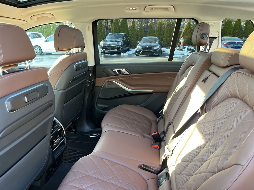 Certified 2024 BMW X7 xDrive40i image 23