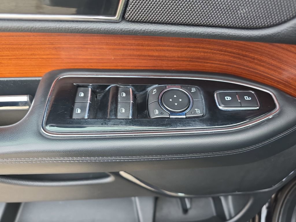 Used 2019 Lincoln Navigator L Reserve image 32
