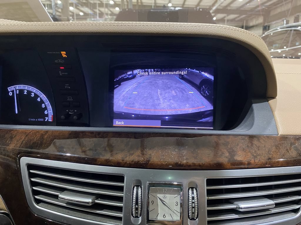 Used 2011 Mercedes-Benz S 550 4MATIC image 6