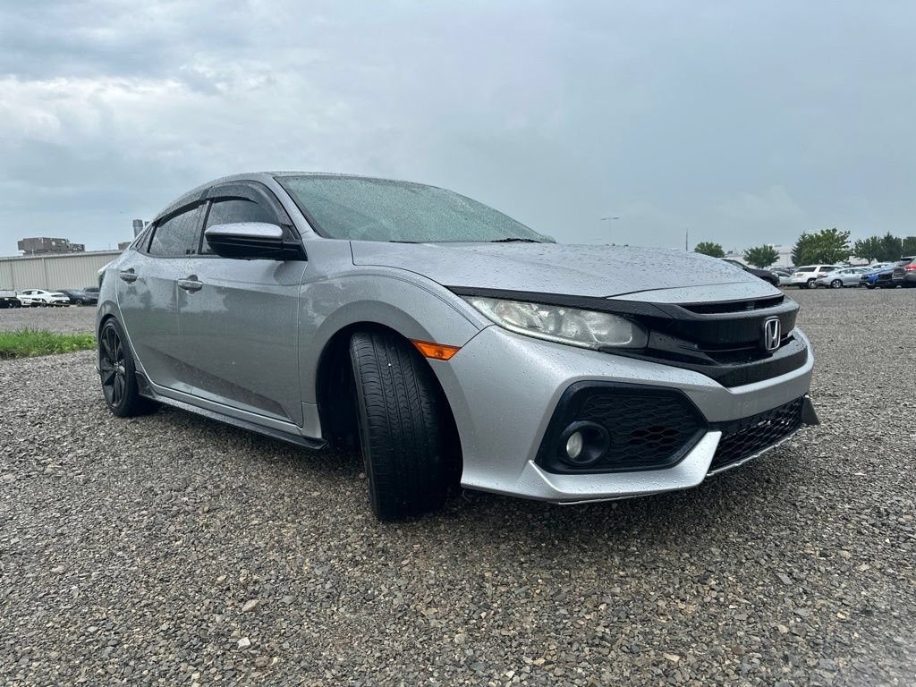 Used 2018 Honda Civic Sport image 12