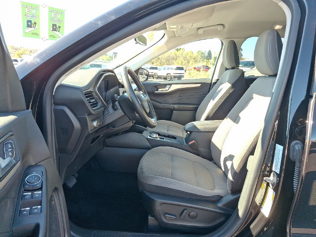 Used 2021 Ford Escape SE w/ SE Sport Appearance Package AWD/4WD image 13