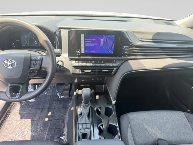 Used 2025 Toyota Camry LE FWD image 13