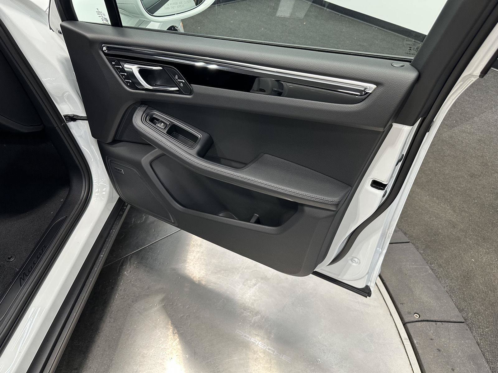 New 2026 Porsche Macan AWD/4WD image 42