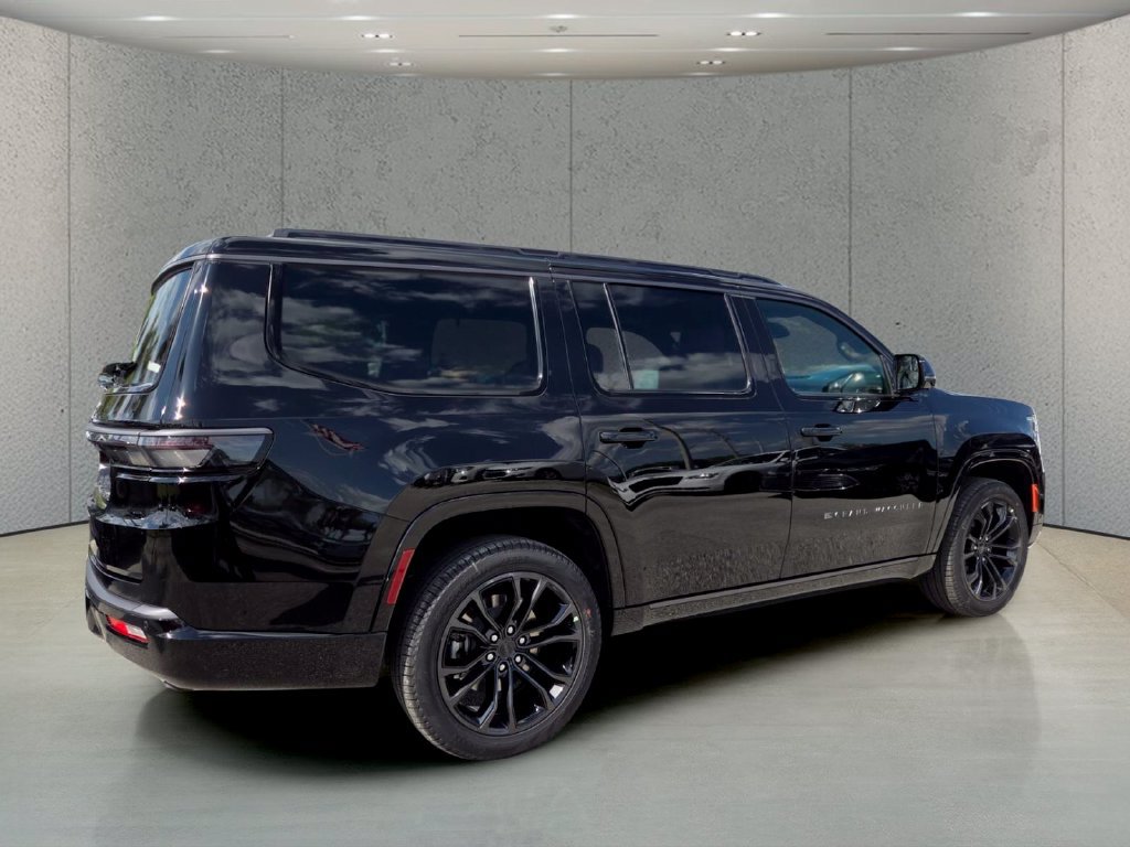 New 2026 Jeep Grand Wagoneer Summit AWD/4WD image 4