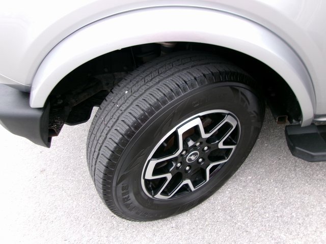 Used 2022 Ford Bronco Outer Banks image 7