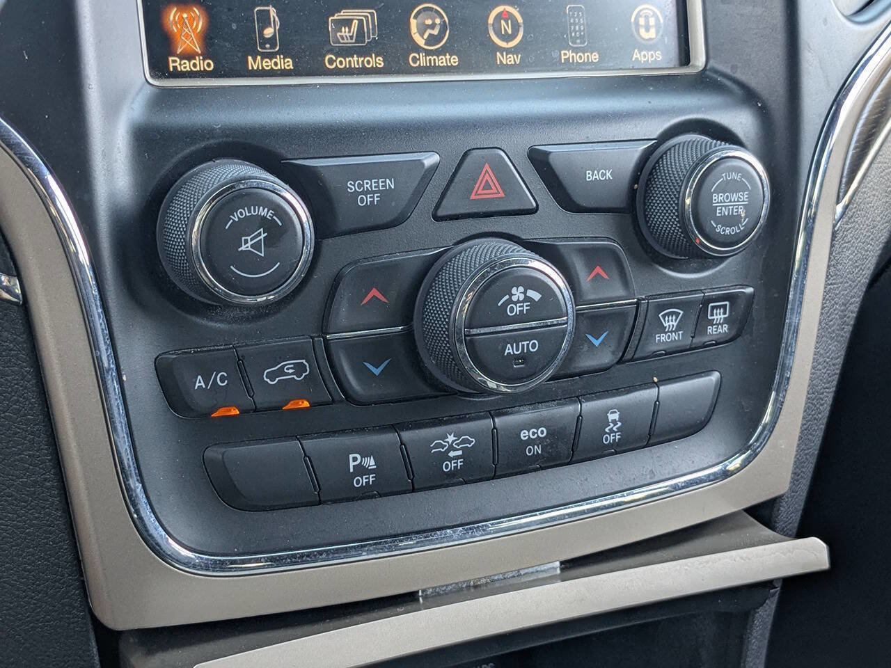 Used 2014 Jeep Grand Cherokee Summit image 25