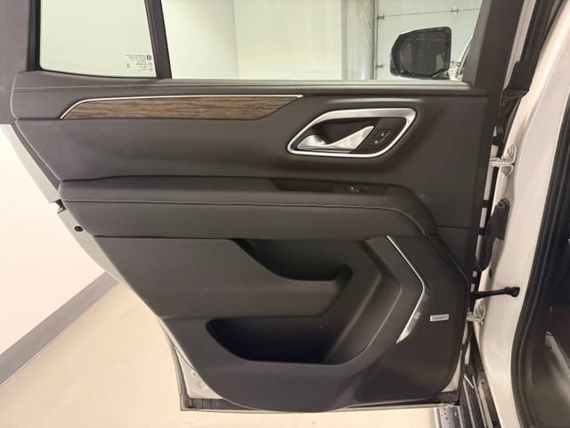 Used 2021 Chevrolet Tahoe Premier w/ Premium Package AWD/4WD image 24