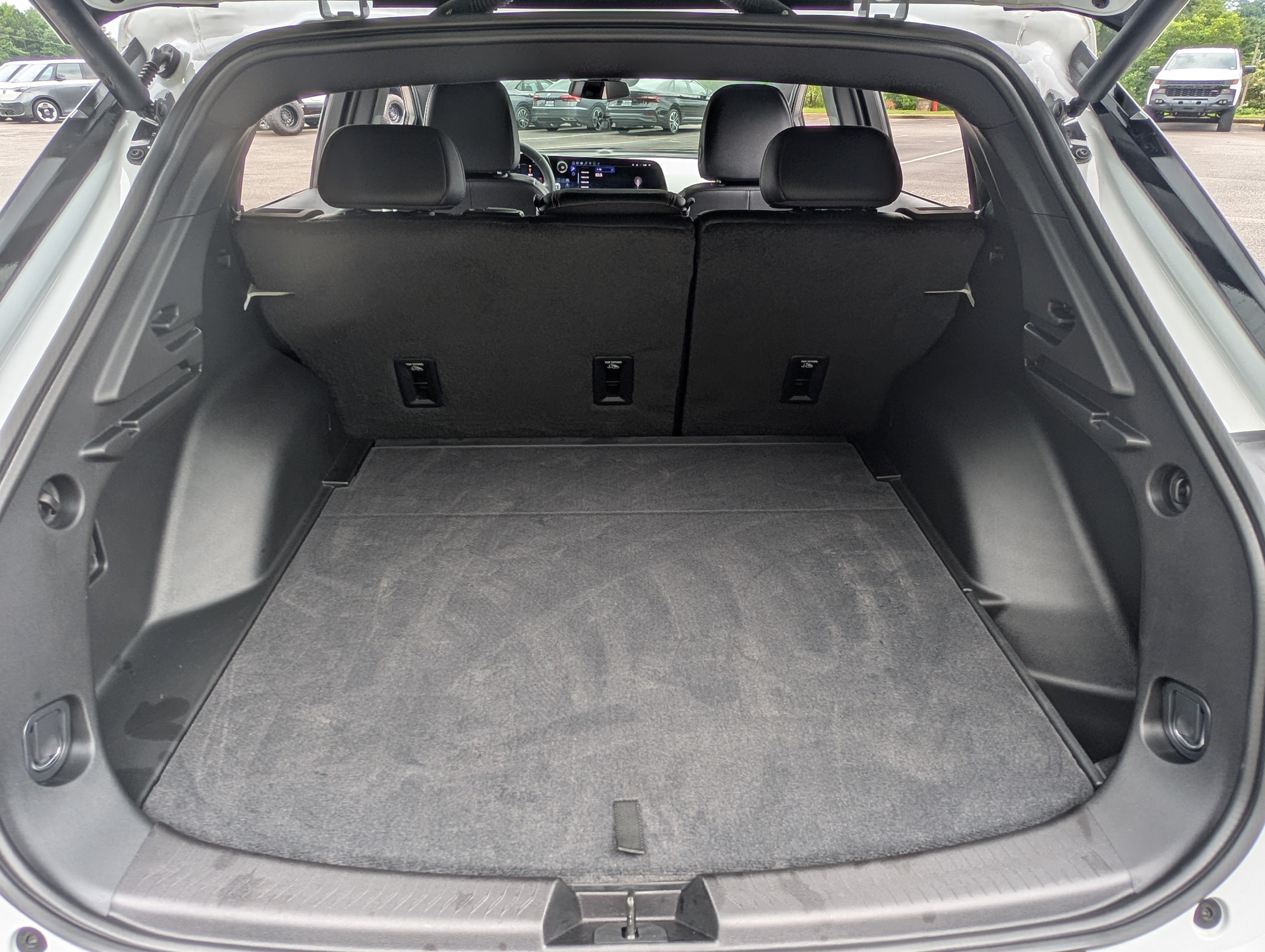 Used 2024 Chevrolet Equinox EV LT FWD image 17