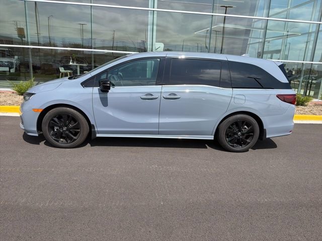 Used 2024 Honda Odyssey Sport image 2