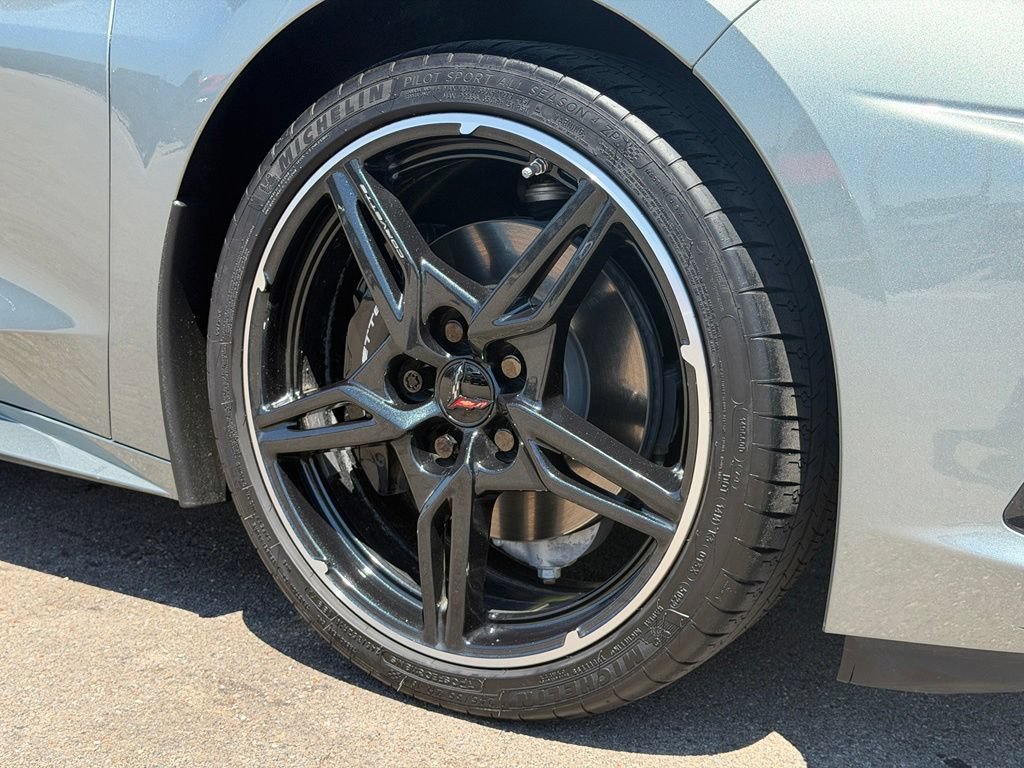 Used 2023 Chevrolet Corvette Stingray Preferred Cpe w/ Body-Color Dual Roof Package RWD image 25