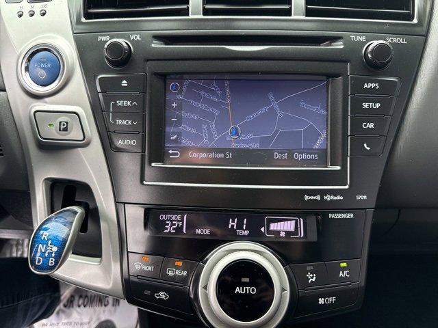 Used 2013 Toyota Prius V Three image 31