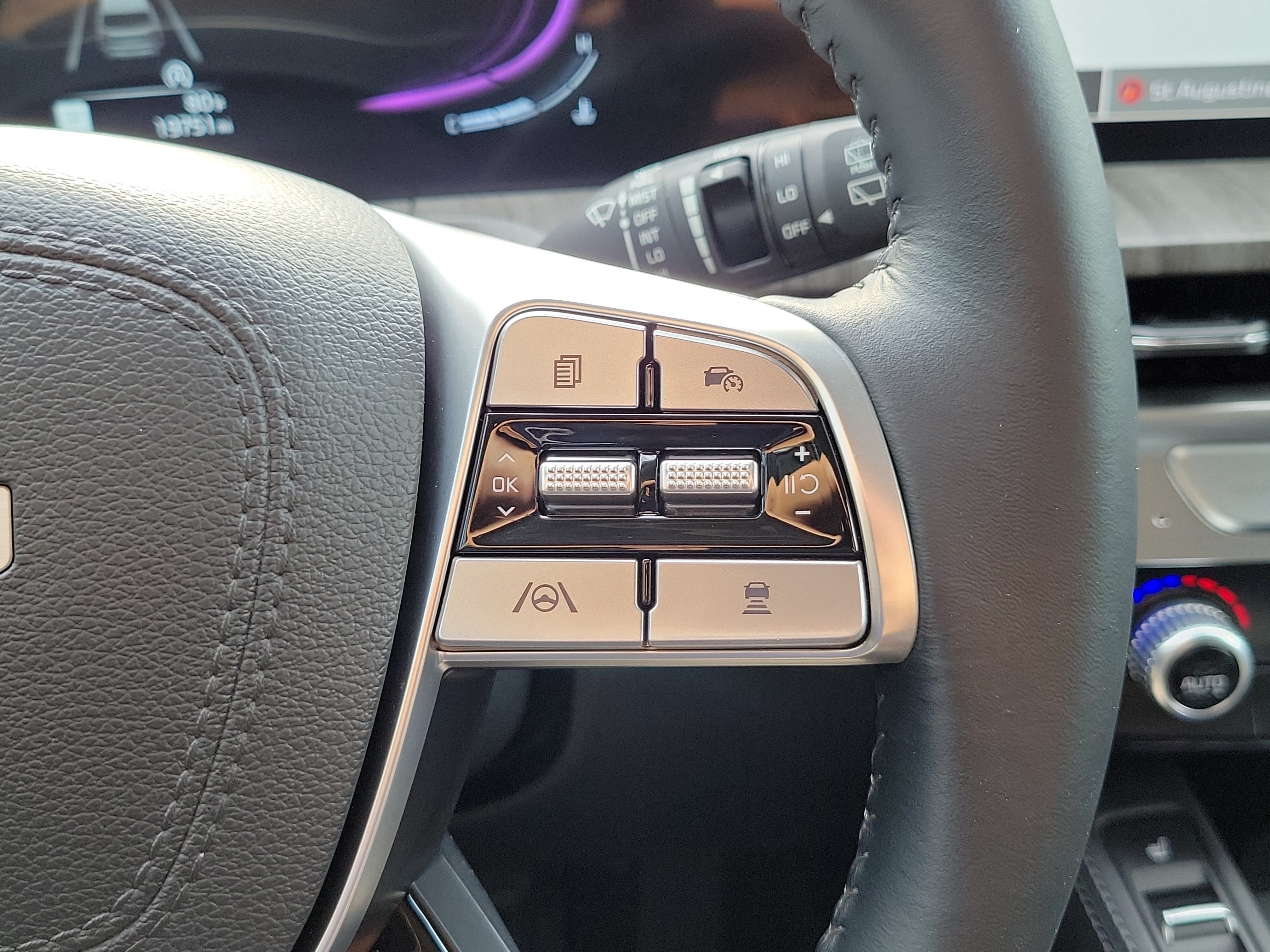 Certified 2025 Kia Telluride EX FWD image 28