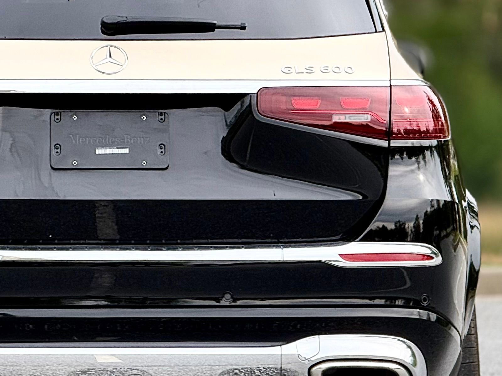 Used 2024 Mercedes-Benz Maybach GLS 600 4MATIC image 17