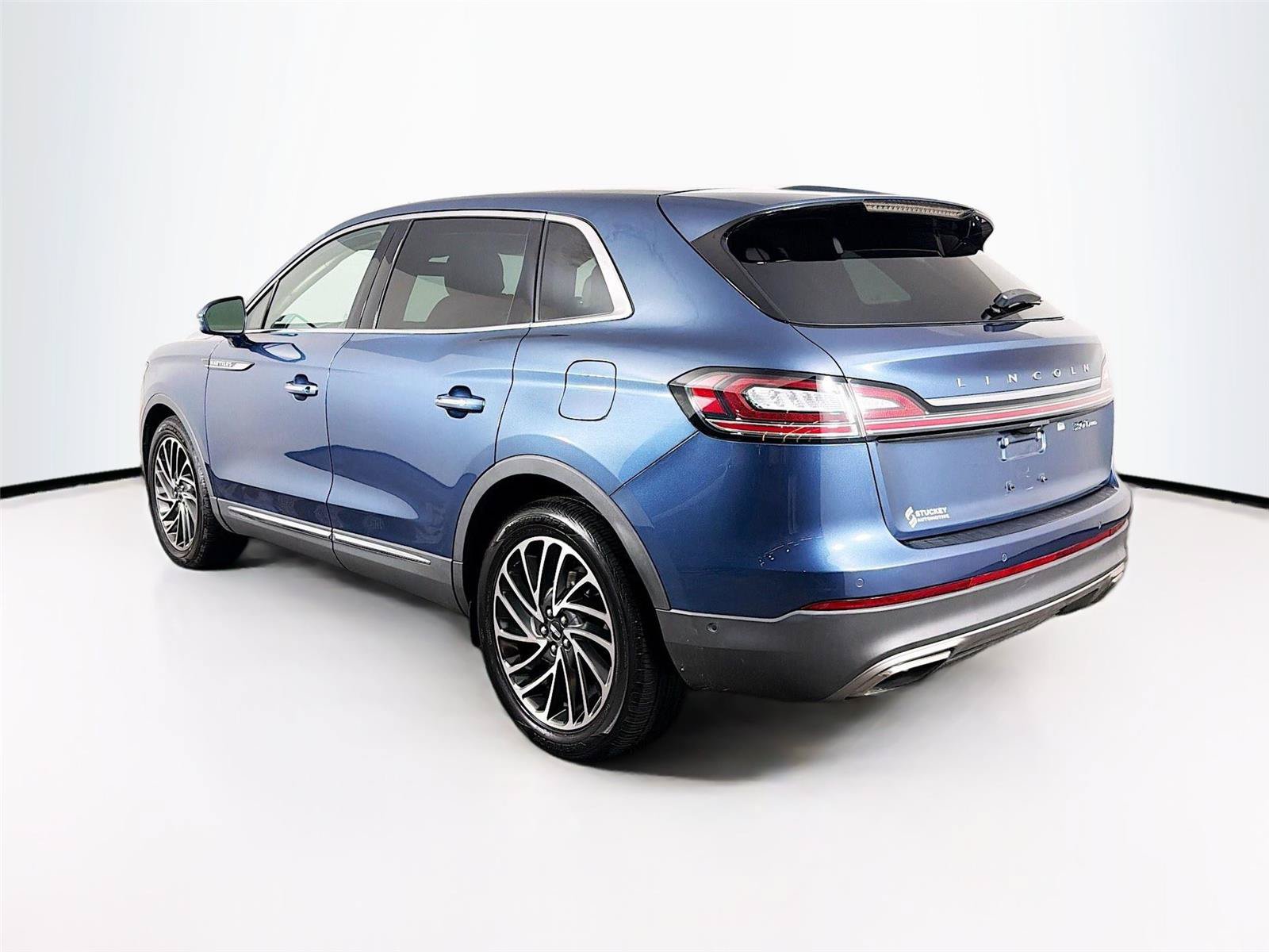 Used 2019 Lincoln Nautilus Reserve AWD/4WD image 9
