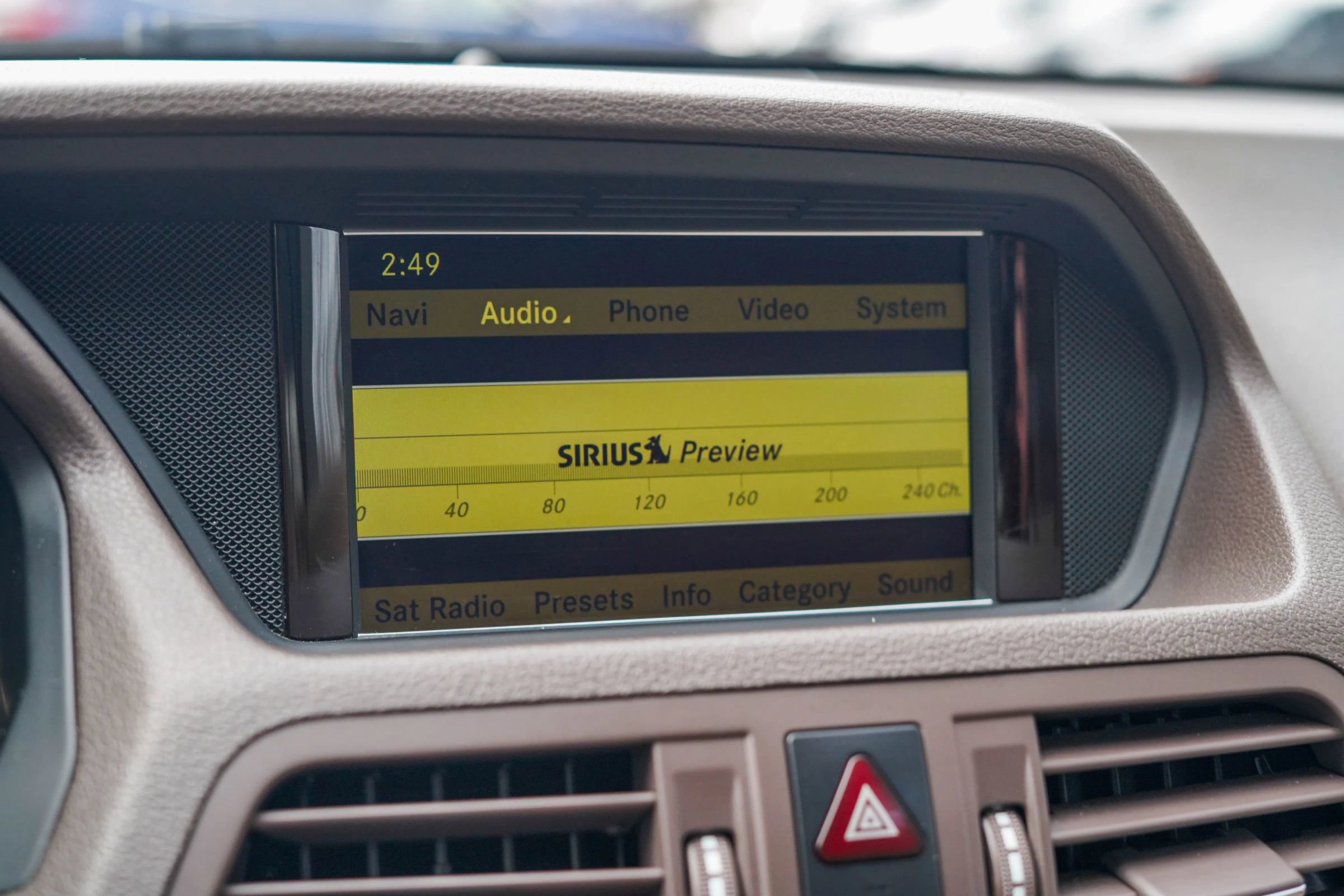 Used 2011 Mercedes-Benz E 350 E 350 Coupe 2D image 21