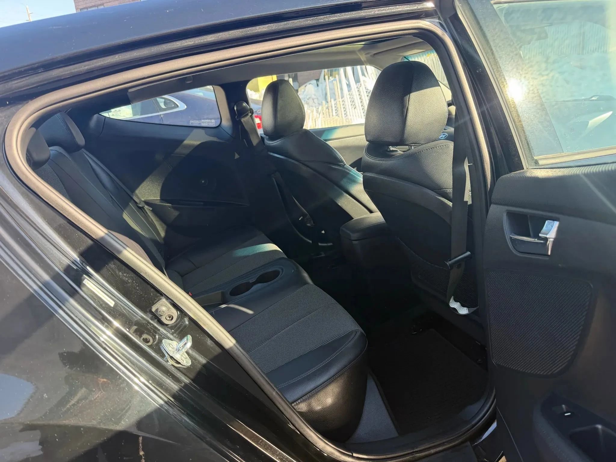 Used 2015 Hyundai Veloster w/ Option Group 03 image 29