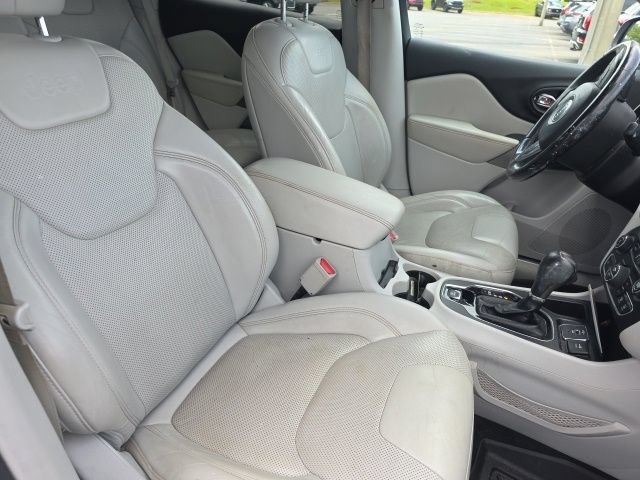 Used 2020 Jeep Cherokee Limited FWD image 13