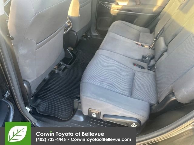 Used 2016 Toyota Highlander LE image 21