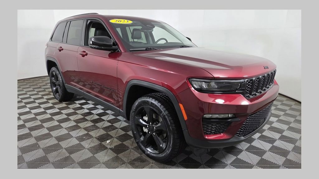 Used 2023 Jeep Grand Cherokee Limited w/ Black Appearance Package