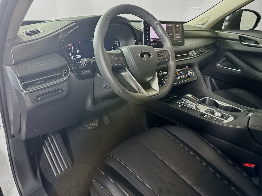 Certified 2026 INFINITI QX60 Luxe w/ Family Package image 11