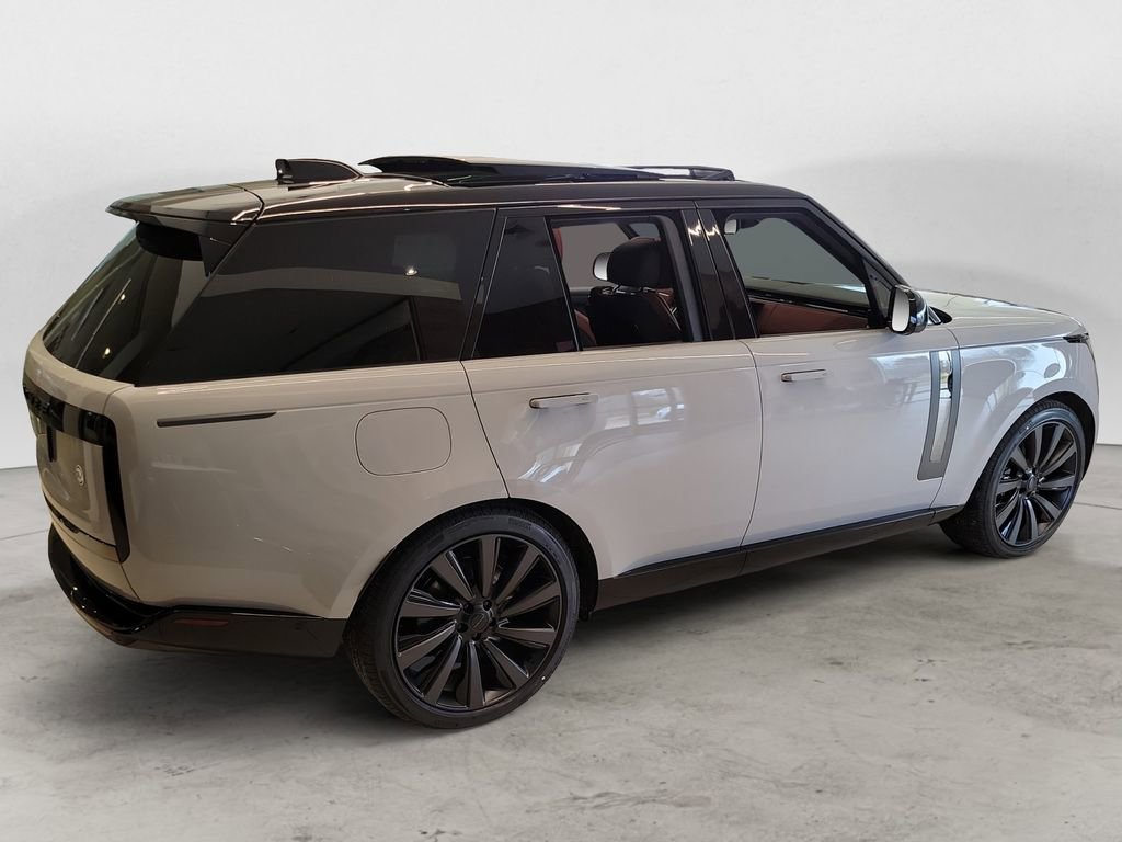 New 2026 Land Rover Range Rover SV image 5