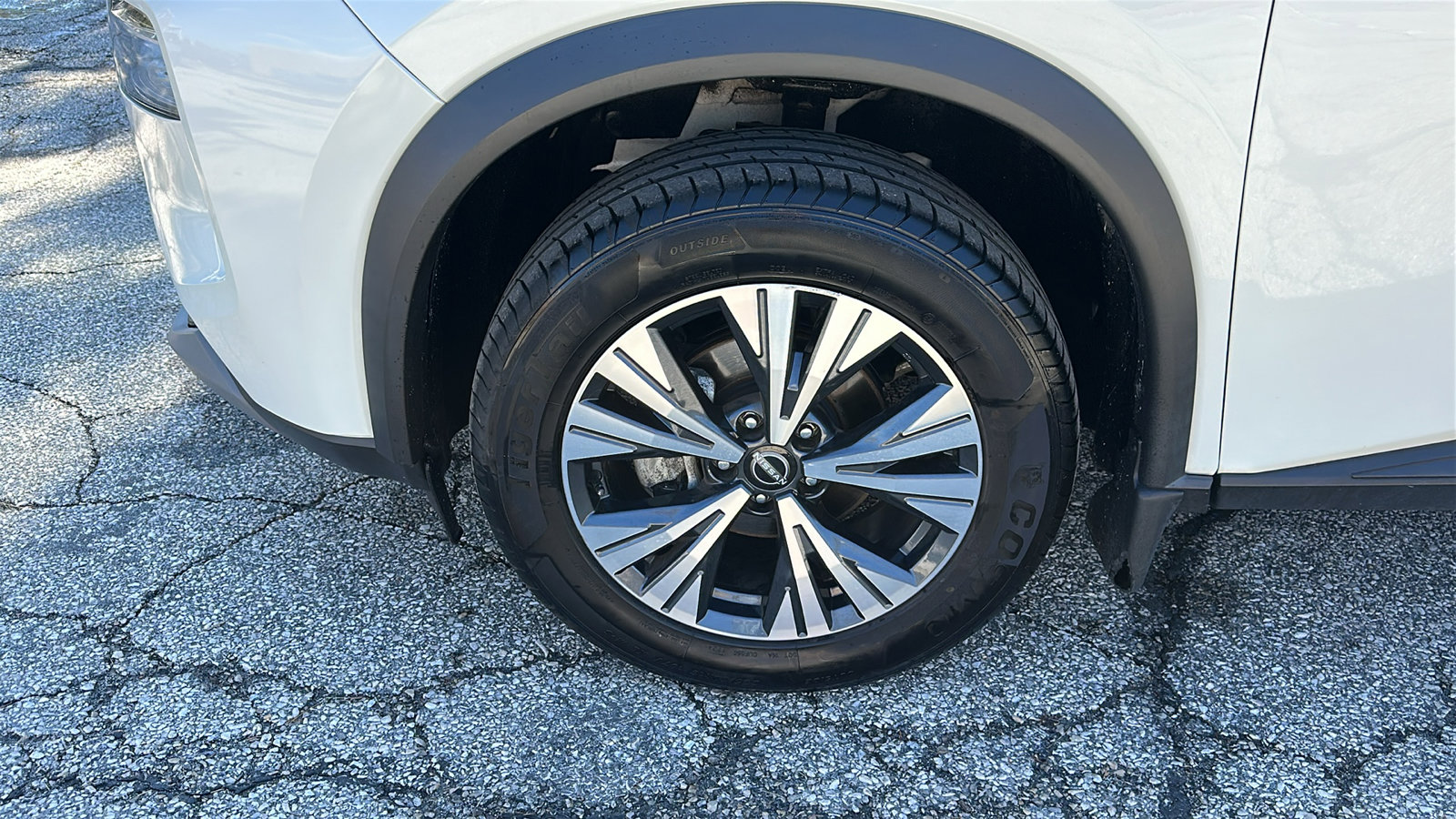 Certified 2022 Nissan Rogue SV w/ SV Premium Package image 8