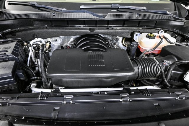 Used 2023 Chevrolet Suburban Premier image 39