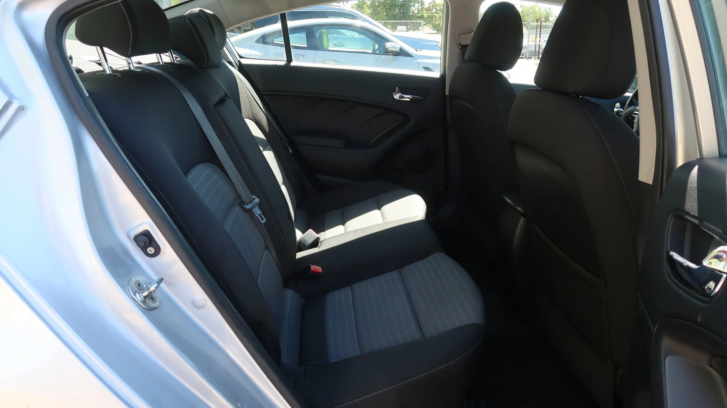 Used 2015 Kia Forte EX w/ UVO Package W/17" Alloys FWD image 23