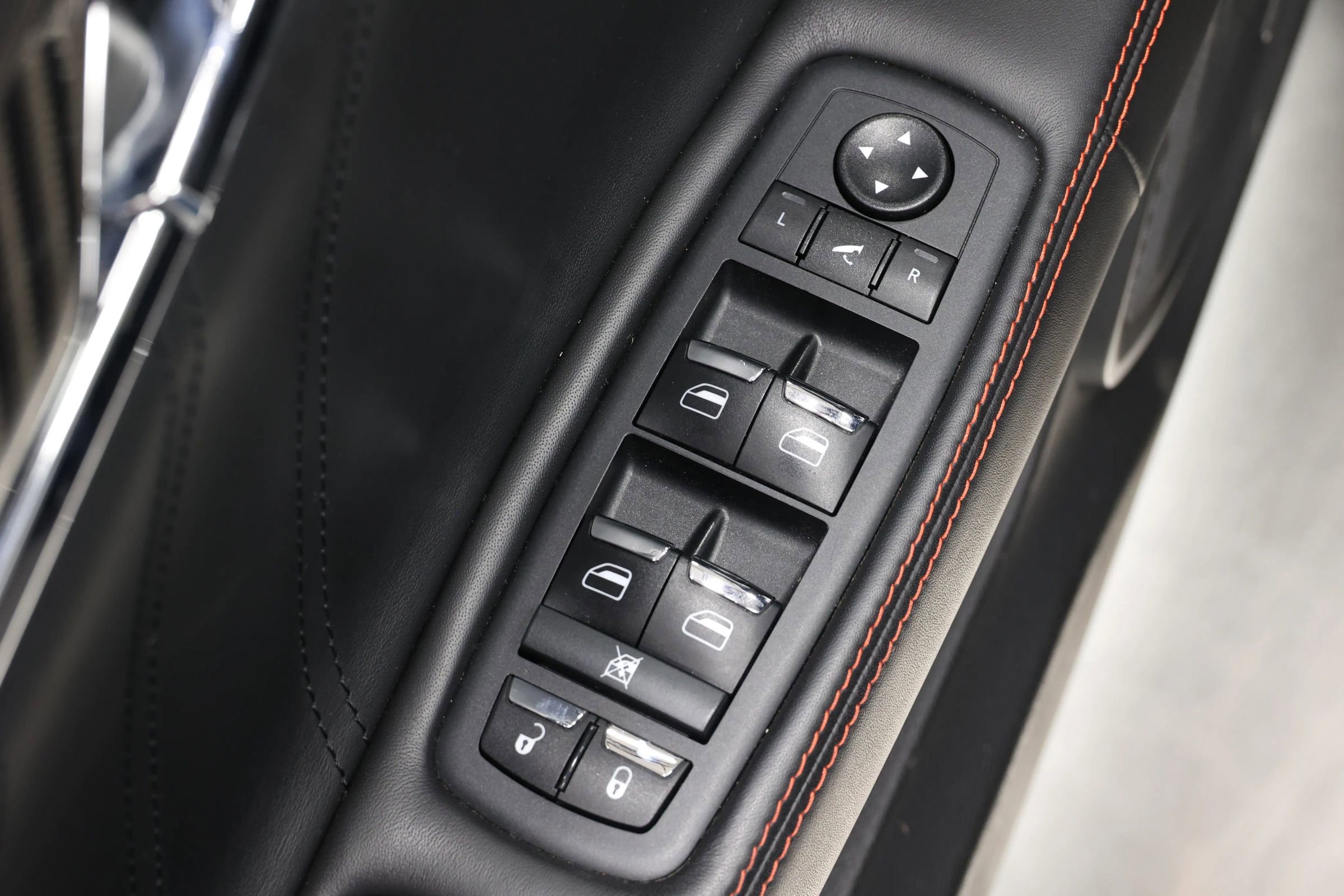 Used 2022 Maserati Quattroporte Trofeo image 11