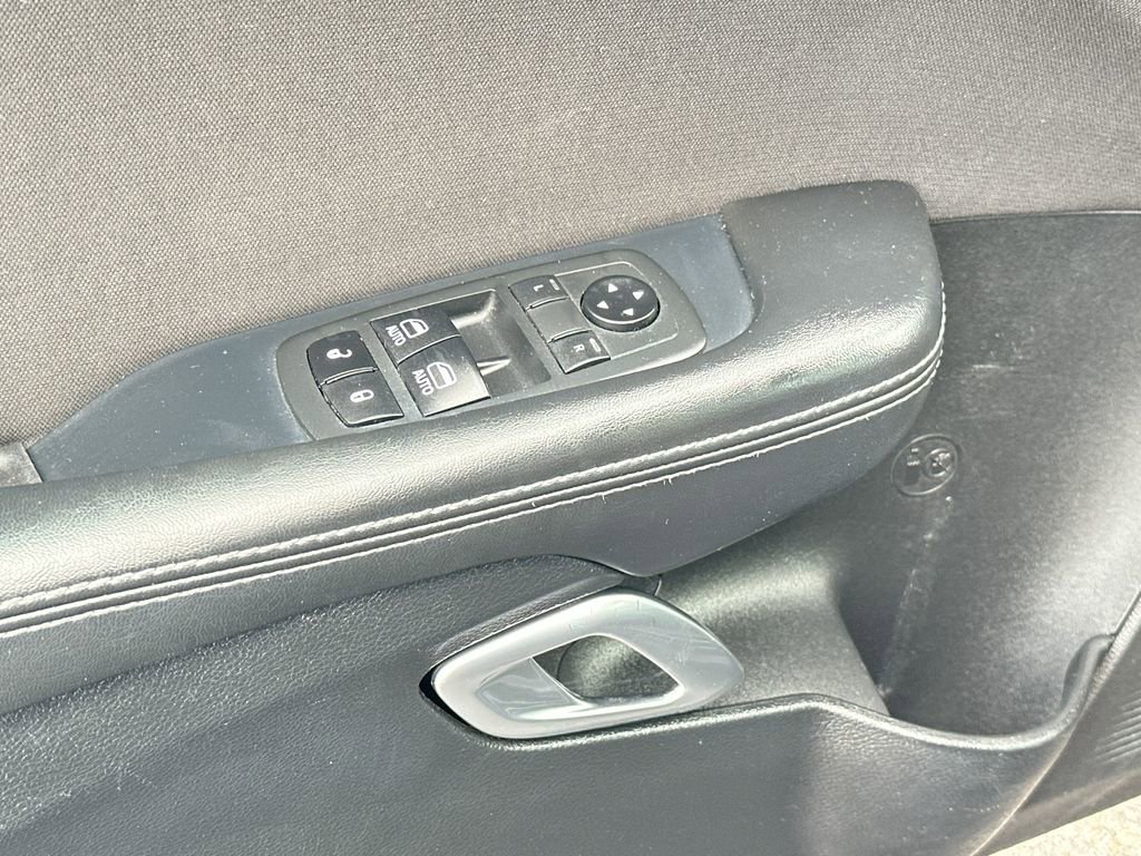 Used 2019 Dodge Challenger R/T RWD image 21